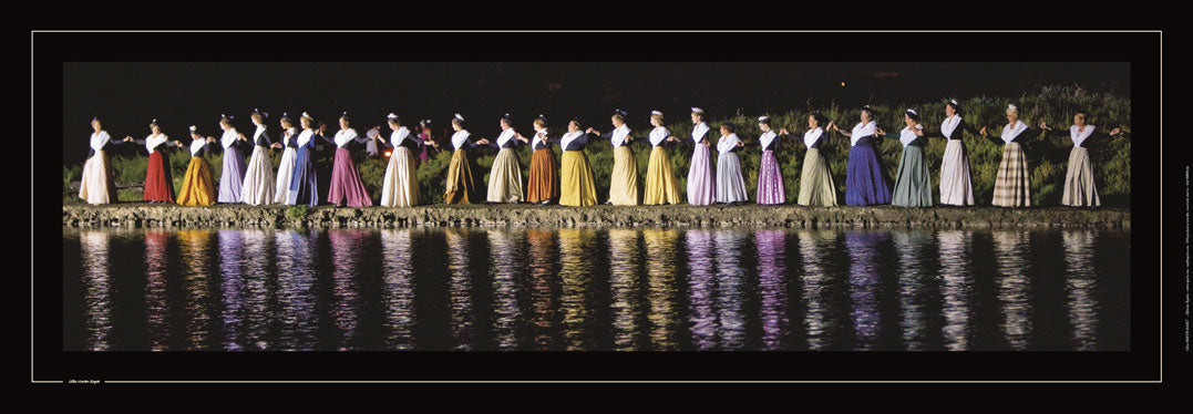 Affiche : "Farandole nocturne d'arlésiennes" de Gilles MARTIN-RAGET